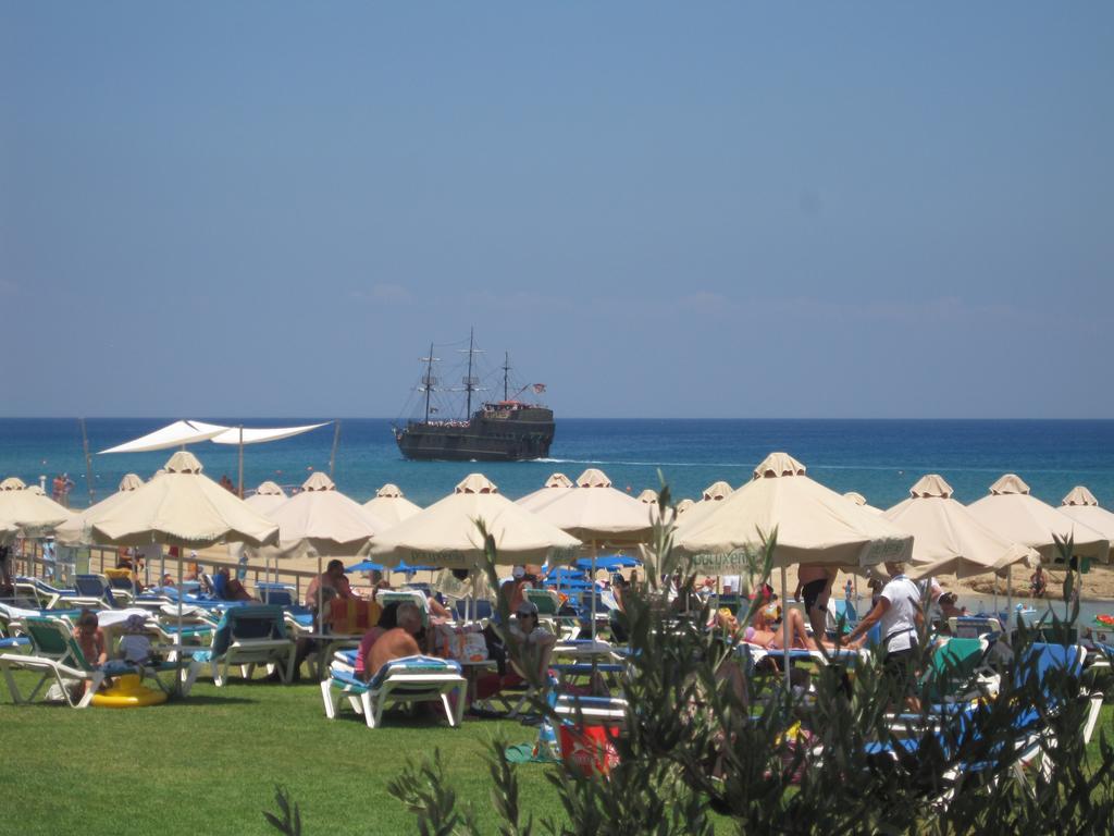 Polyxenia Isaak Luxury Villas And Apartments Protaras Eksteriør billede